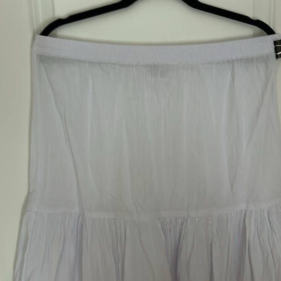 Maya Jones White Gauze Pull on Tiered Skirt - Picture 2 of 6